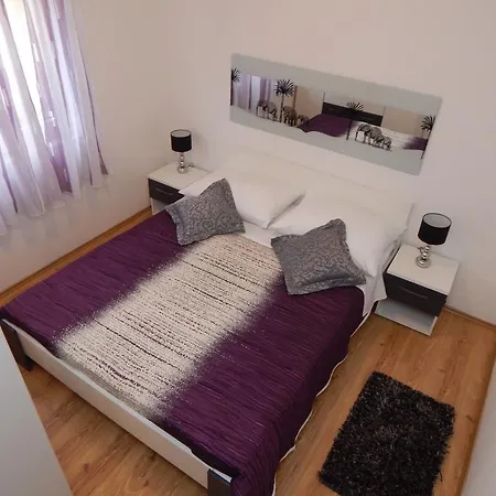House Mastrinka Apartamento *